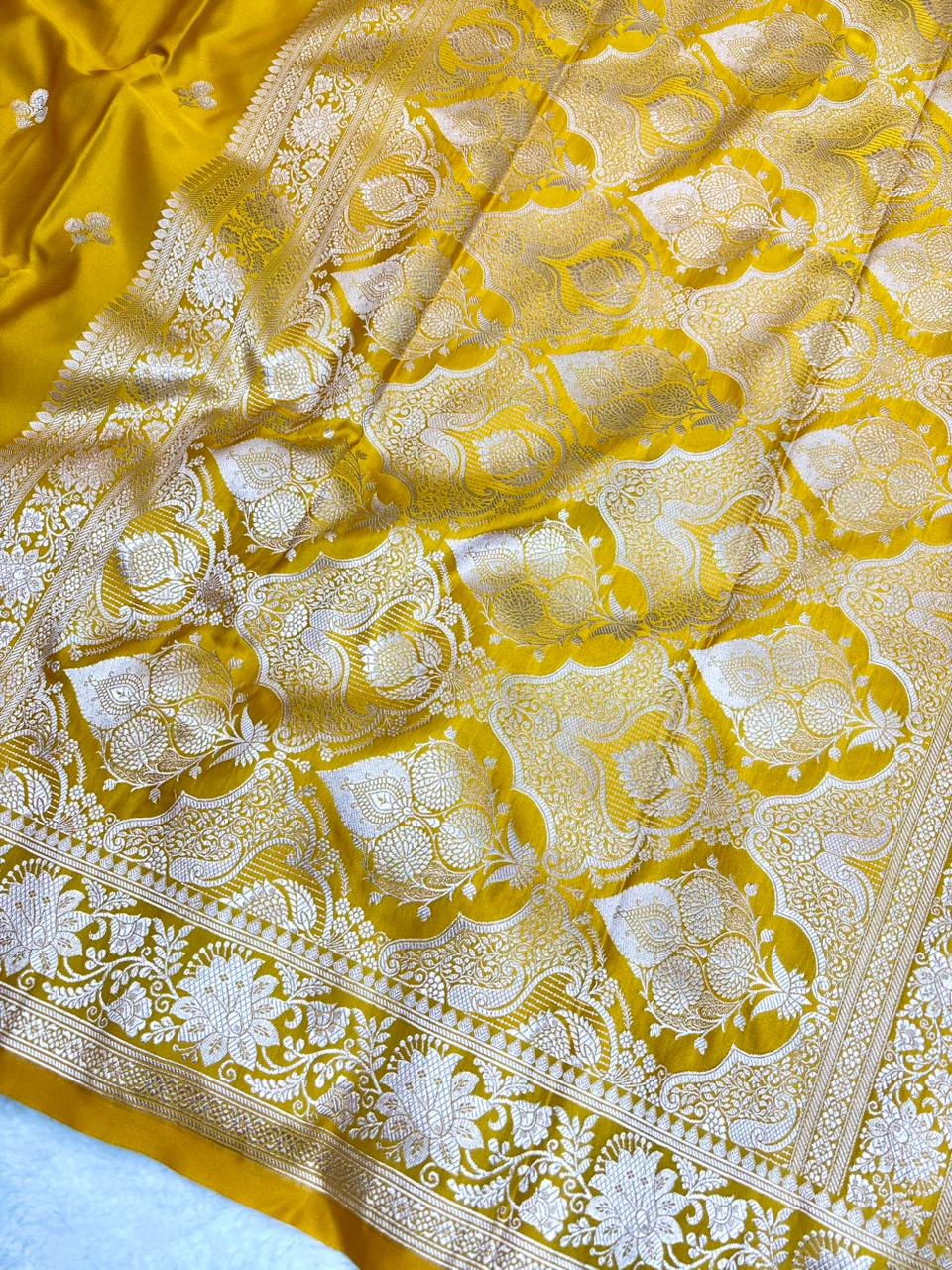 Saree Mashru Buti Meenakari