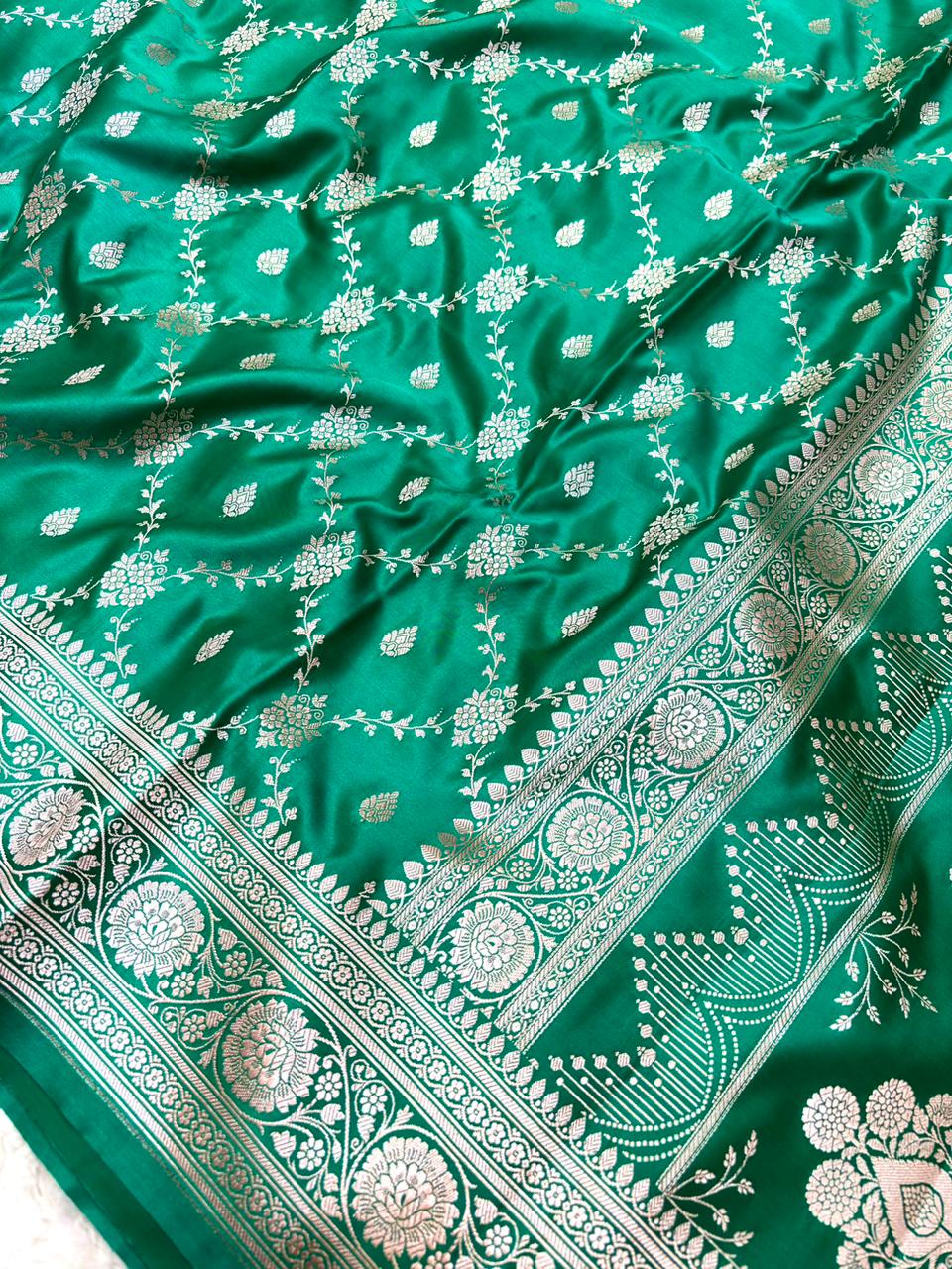Saree Mashru Silk Jaal & Buti