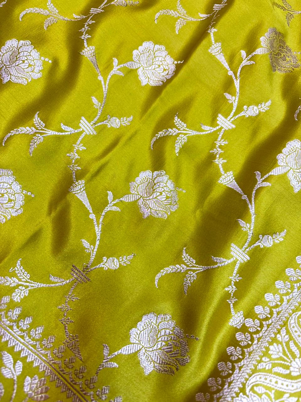 Saree Mashru Silk Jaal lotus border