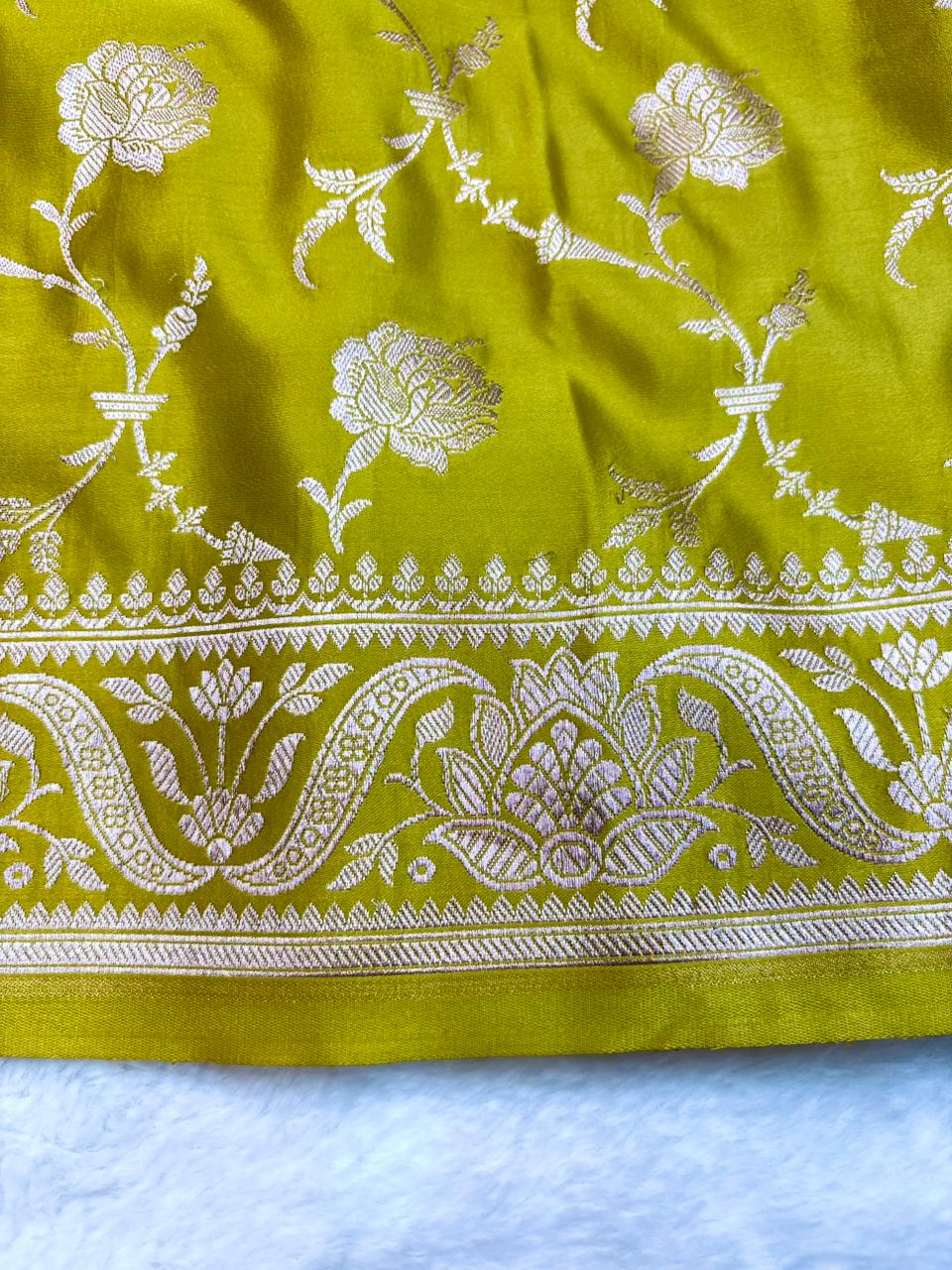 Saree Mashru Silk Jaal lotus border