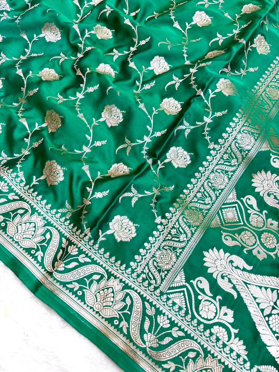 Saree Mashru Silk Jaal lotus border
