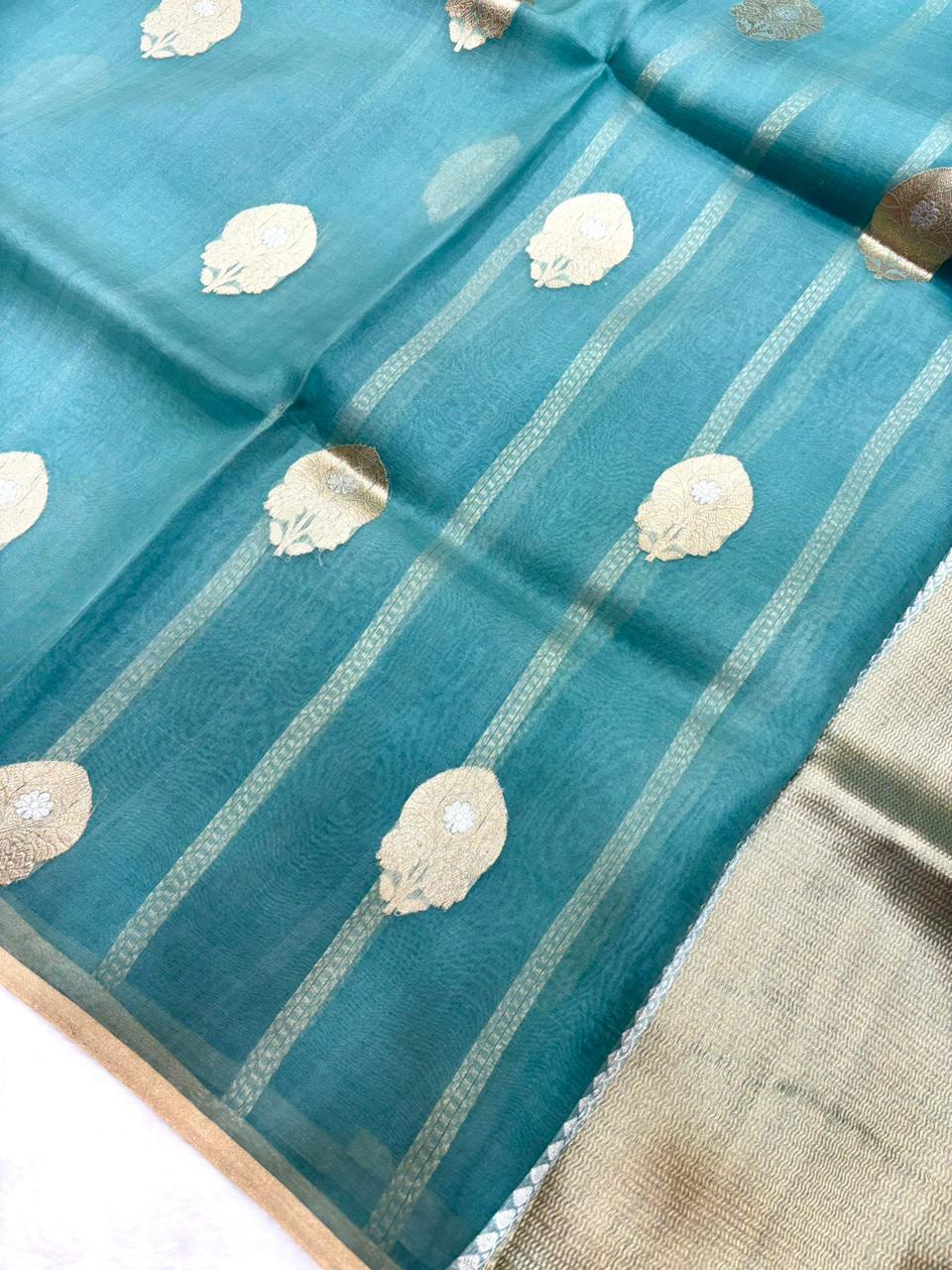 Saree Pure Banarasi Kora Silk borderless buta