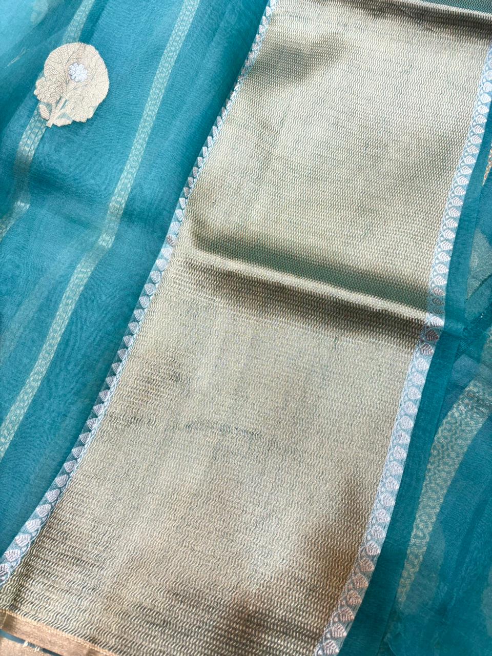 Saree Pure Banarasi Kora Silk borderless buta