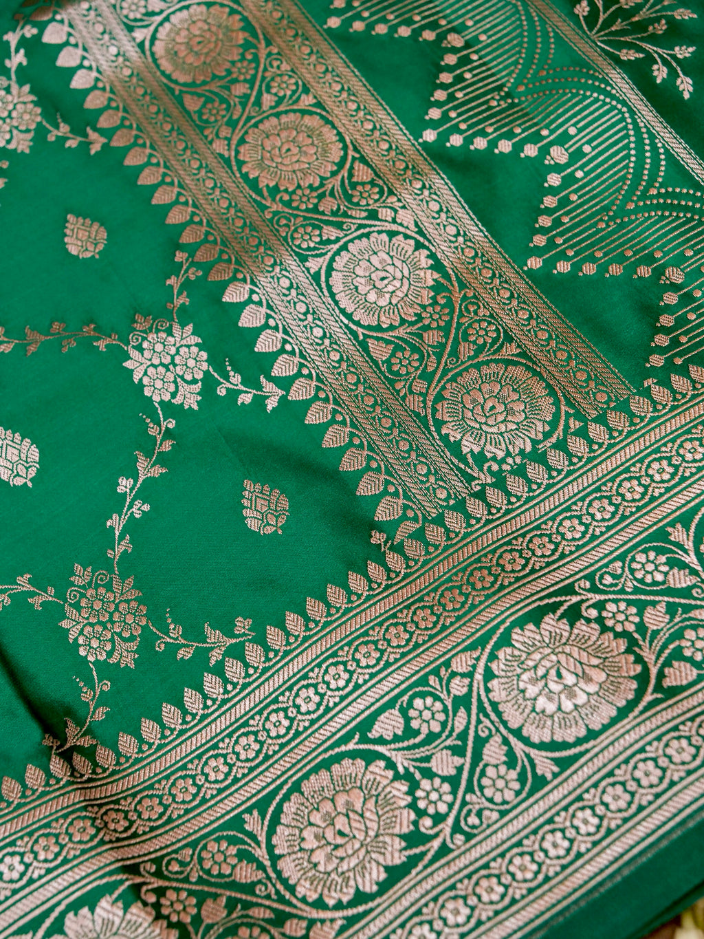 Banarasi Mashru Silk Jall in green