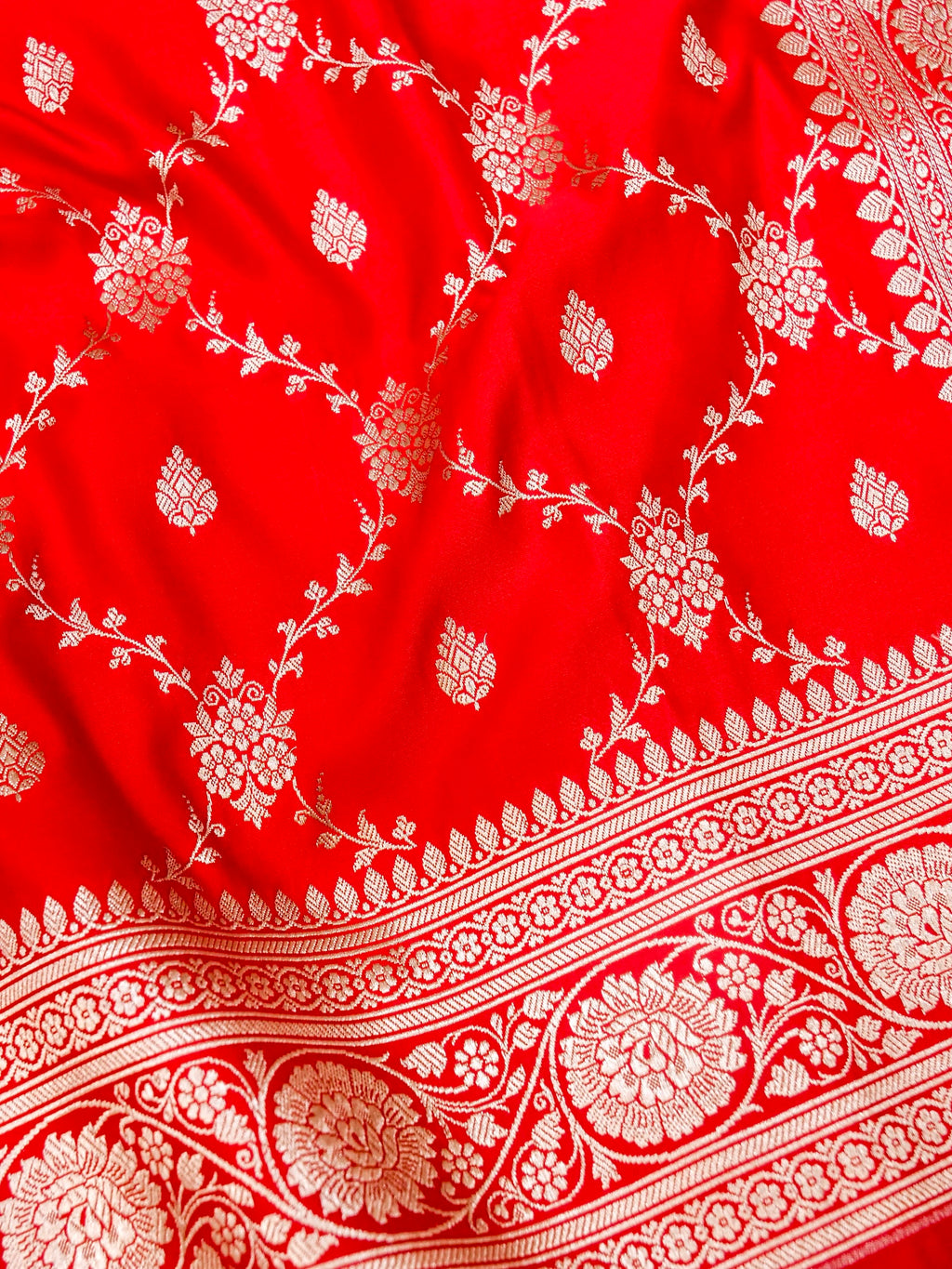 Banarasi Mashru Silk Jall in vibrant red