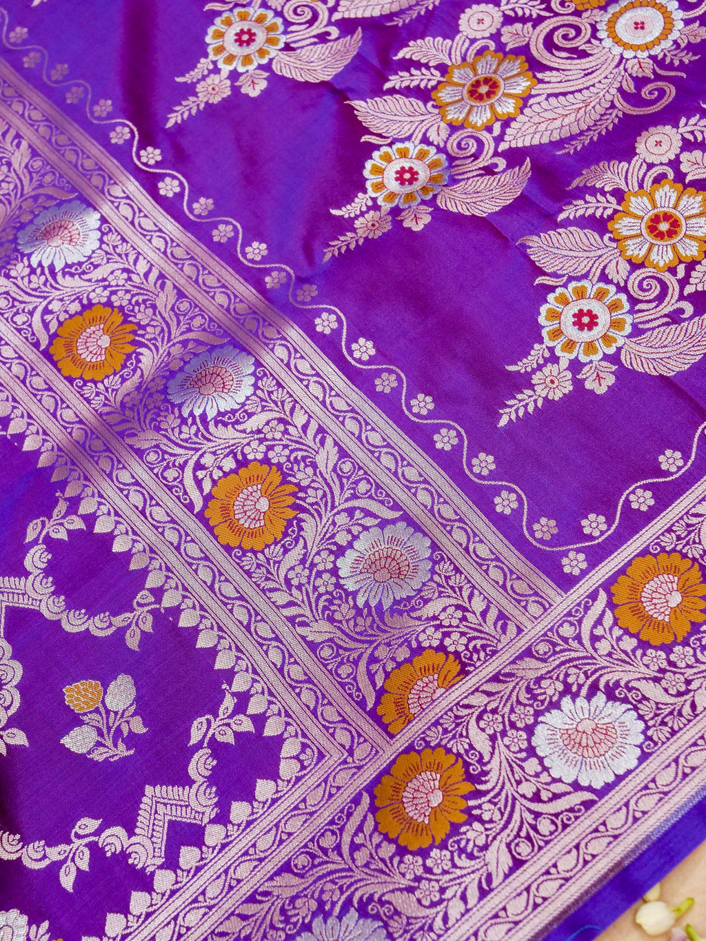 Banarasi Katan Mina Jall